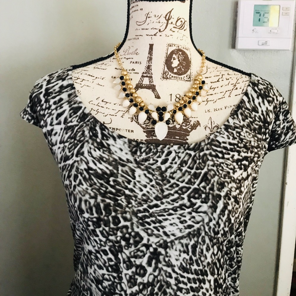 Stunning Statement Necklace - Picture 3 of 4